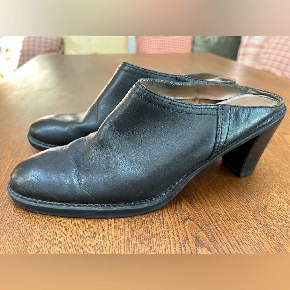 Aerosoles wedge clog. Black. 3” chunk heel. Leather upper, rubber traction sole.